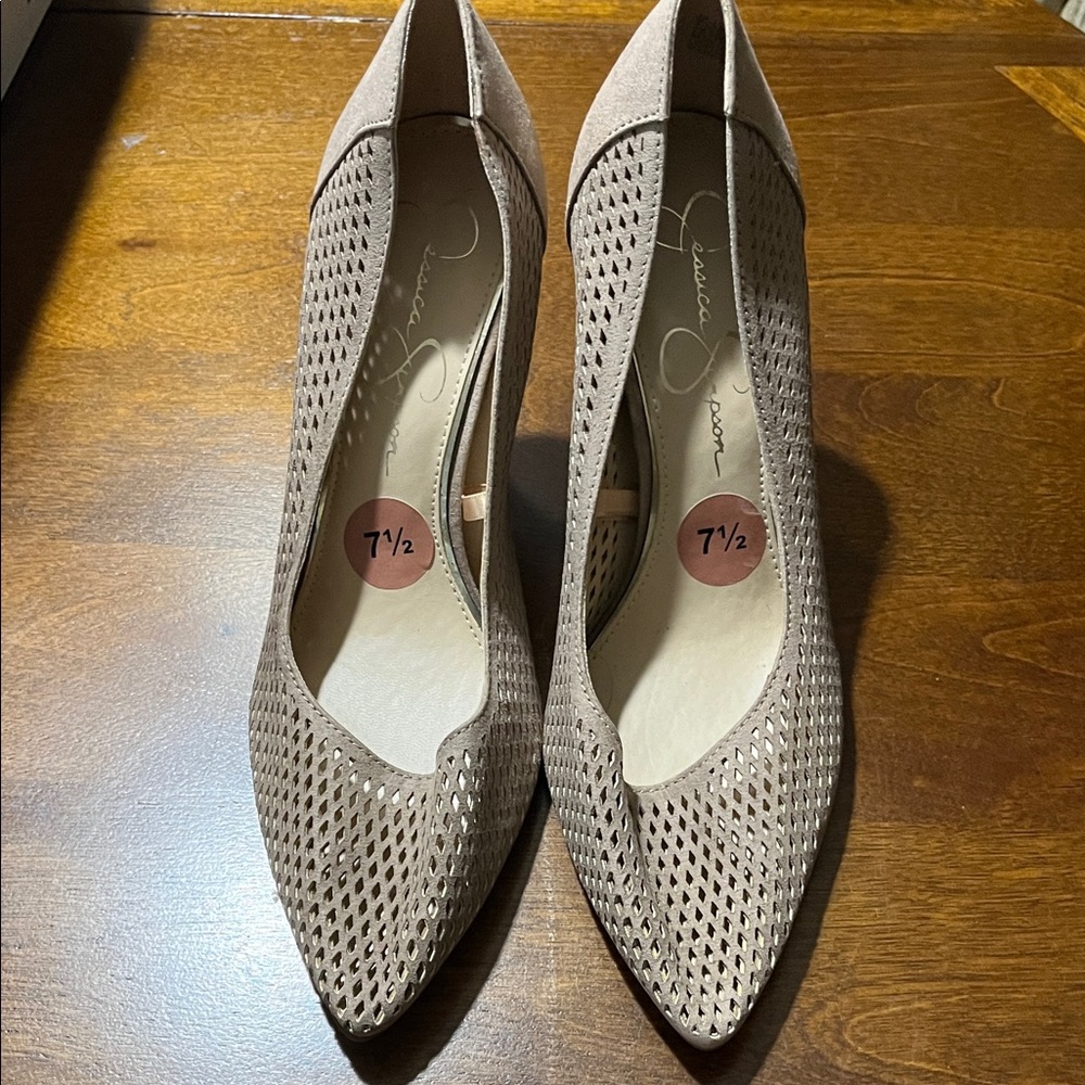 Jessica Simpson Women's Taupe Heels
